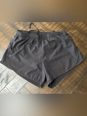 Nike Dri-FIT Running Shorts Women's XSmall Black Lined Workout Gym Zip Pocket